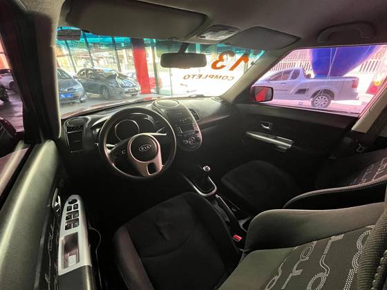KIA SOUL 1.6 U.121 16V FLEX 4P MANUAL KIA SOUL 1.6 U.121 16V FLEX 4P MANUAL